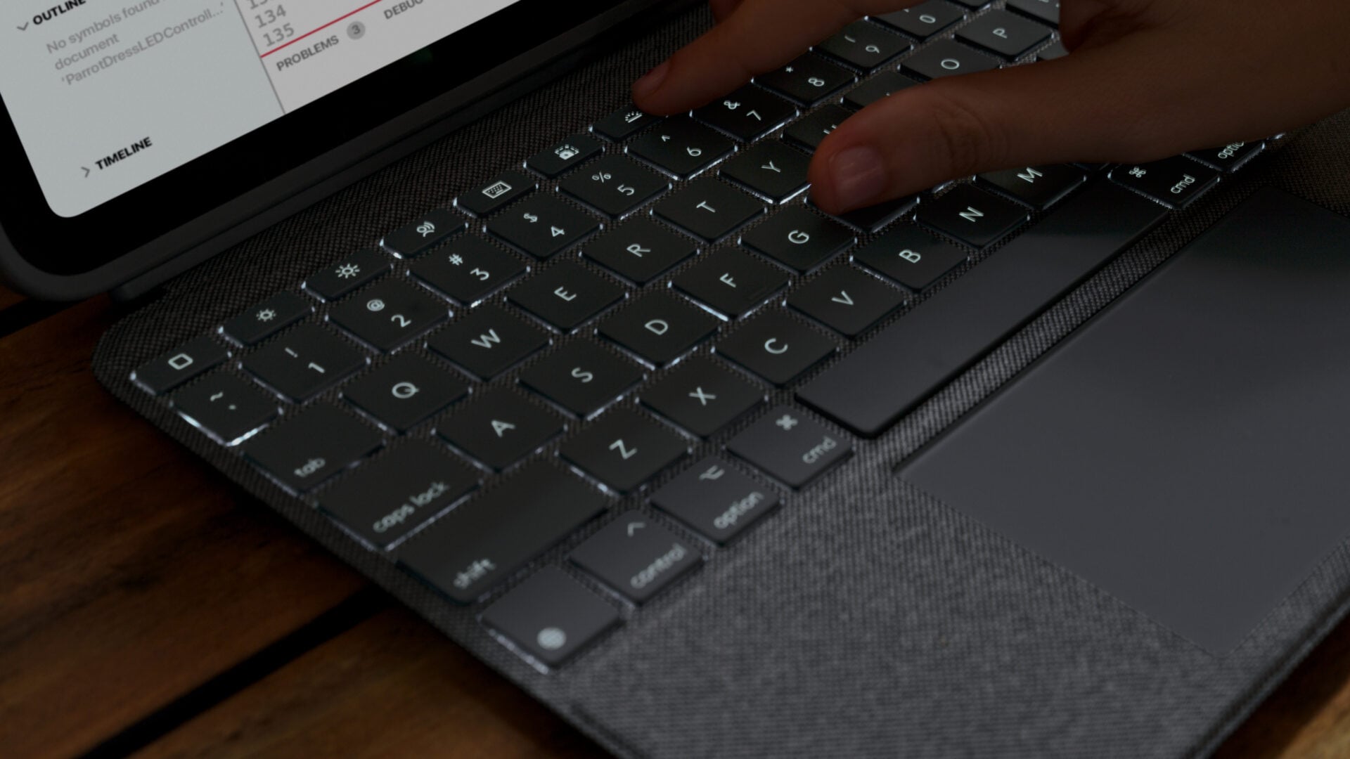 Logitech Combo Touch Tastatur-Case iPad 10. Gen 2 Logitech 920-011435 - QWERTZ, Deutsch, Touchpad, 1,8 cm, 1 mm, Apple